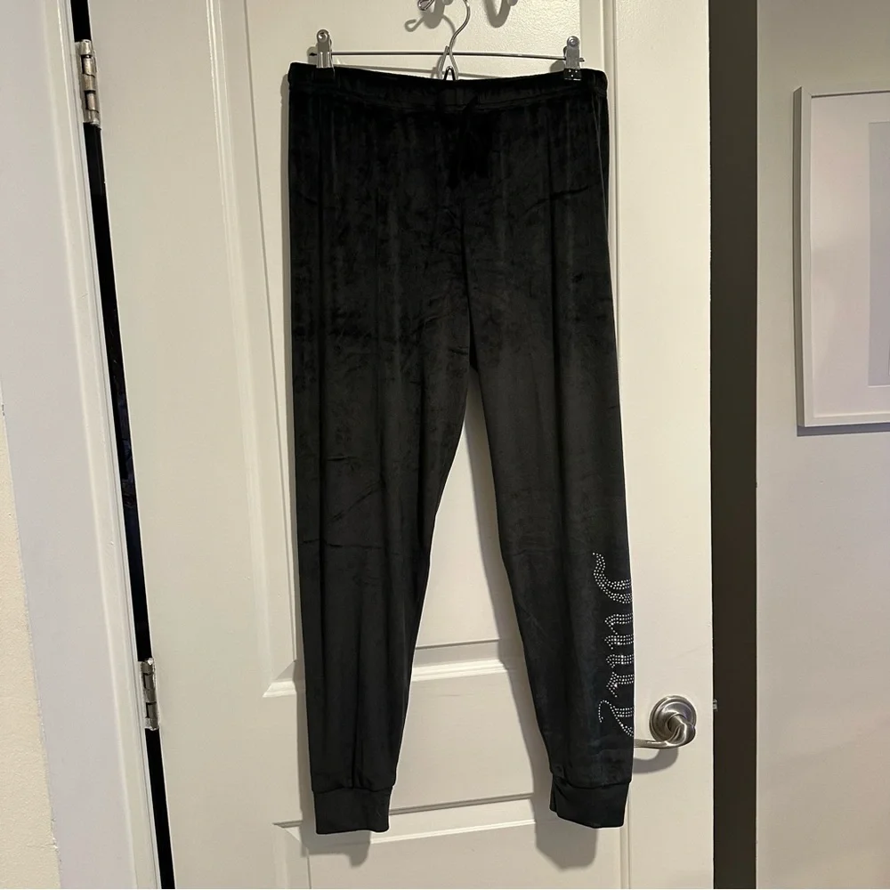 Juicy Couture Sleepwear Velour Rhinestone Long Sleeve & Pants Set in Black